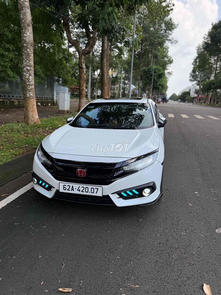 Honda Civic 1.5G Vtec Turbo 2018. Mua bán Ô tô tại Thành phố Thủ Dầu Một Bình Dương được đăng bởi Nguyễn quốc bảo hình 2