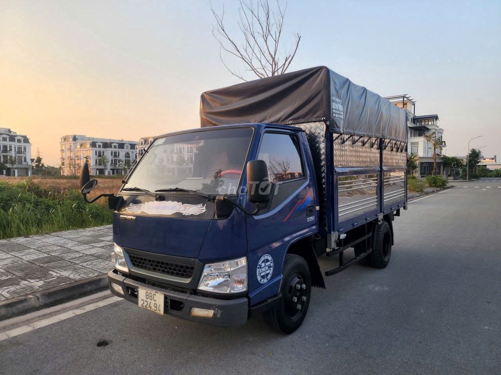 BÁN XE IZ250 -THÙNG MUI BẠT – XANH - NĂM 2022. Mua bán Xe tải, xe ben tại Thành phố Thái Bình Thái Bình được đăng bởi vũ quý tưởng hình 1