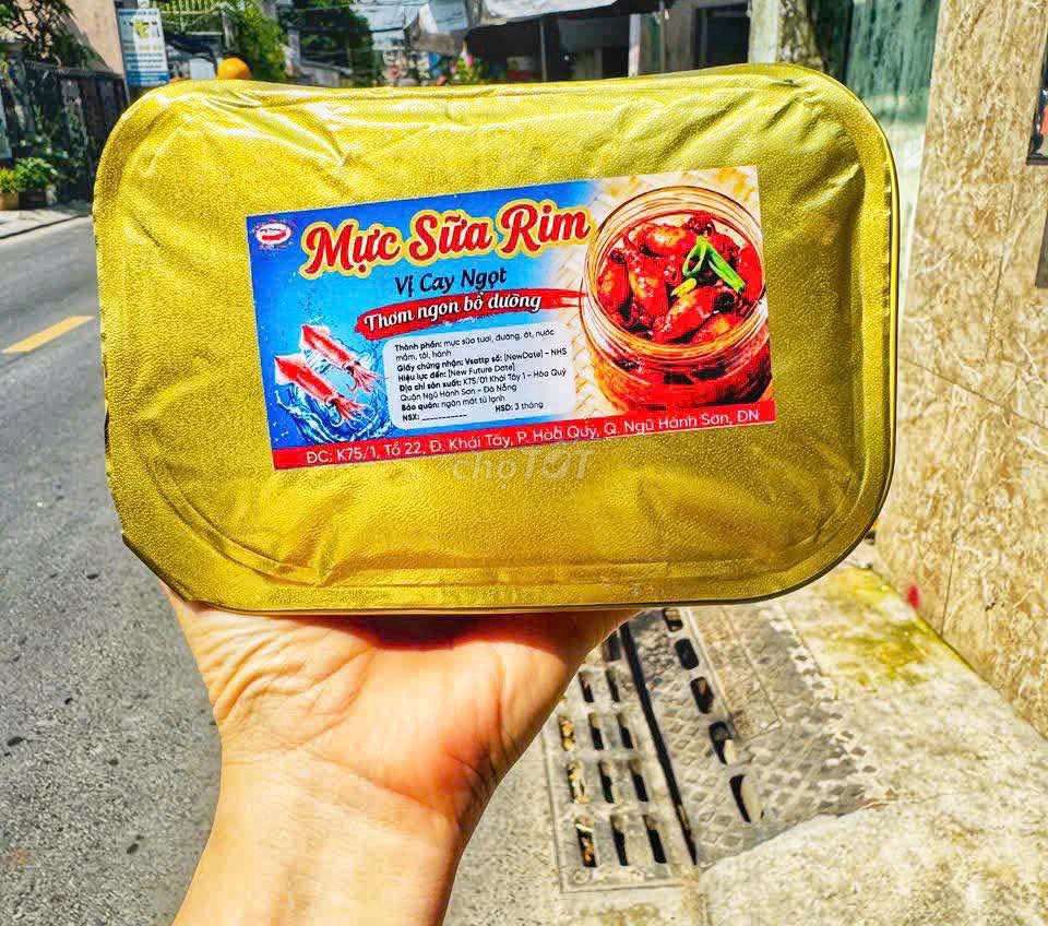 Mực sữa rim cay ngọt 500gr hộp. Mua bán Đồ ăn, thực phẩm và các loại khác tại Quận Phú Nhuận Tp Hồ Chí Minh được đăng bởi Hà Nhi Cao hình 1