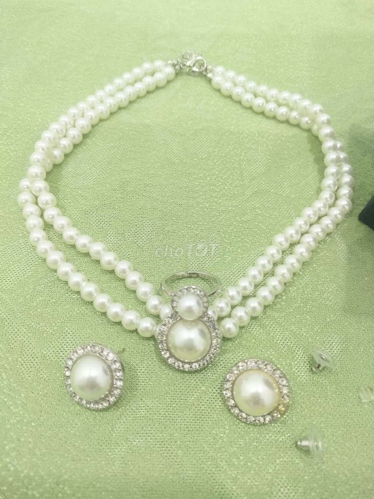 (Mua 2 Tặng 1) Set/ bộ 3 Món Trang Sức Ngọc Trai. Mua bán Phụ kiện thời trang khác tại Thành phố Biên Hòa Đồng Nai được đăng bởi Dung Nguyen hình 1