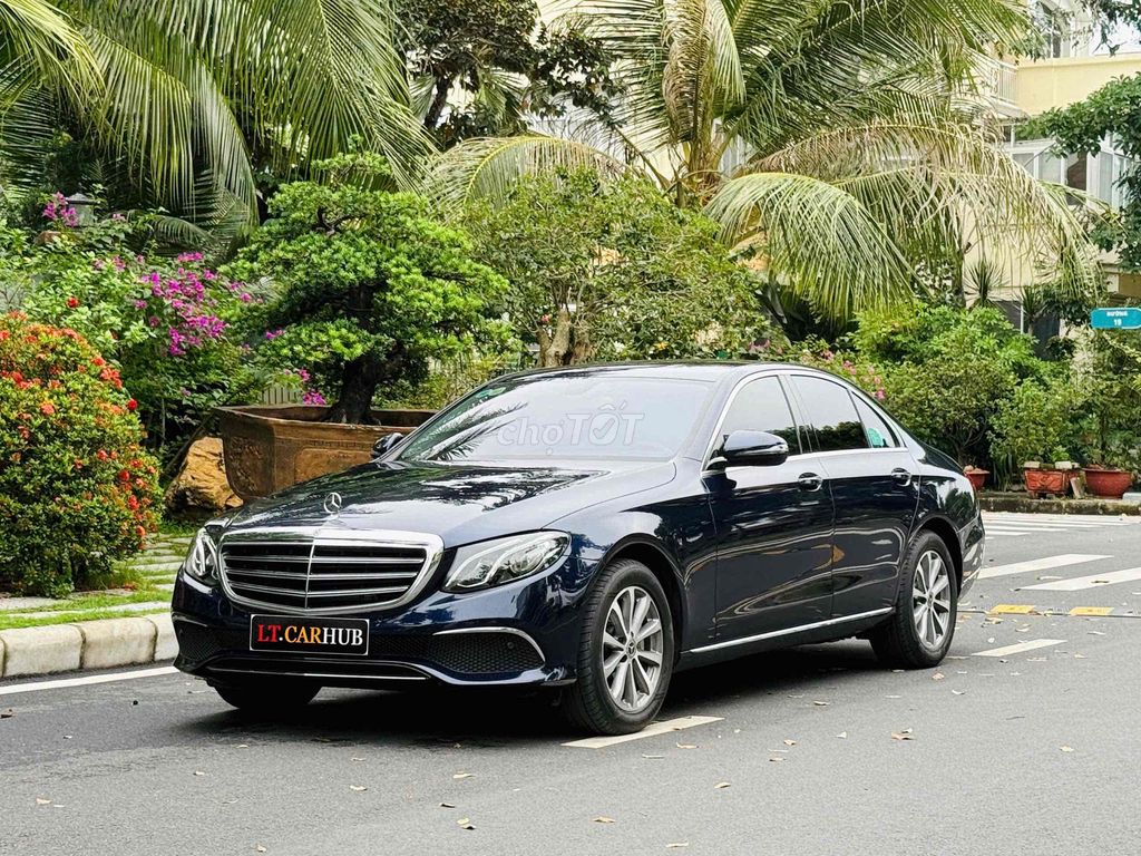 Mercedes E200 model 20 1 chủ từ đầu siu đẹp