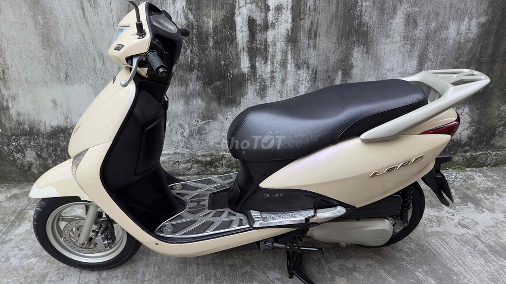 Honda Lead Fi màu Kem. Mua bán Xe máy tại Thành phố Vinh Nghệ An được đăng bởi cửa hàng xe máy hồng sáng hình 2