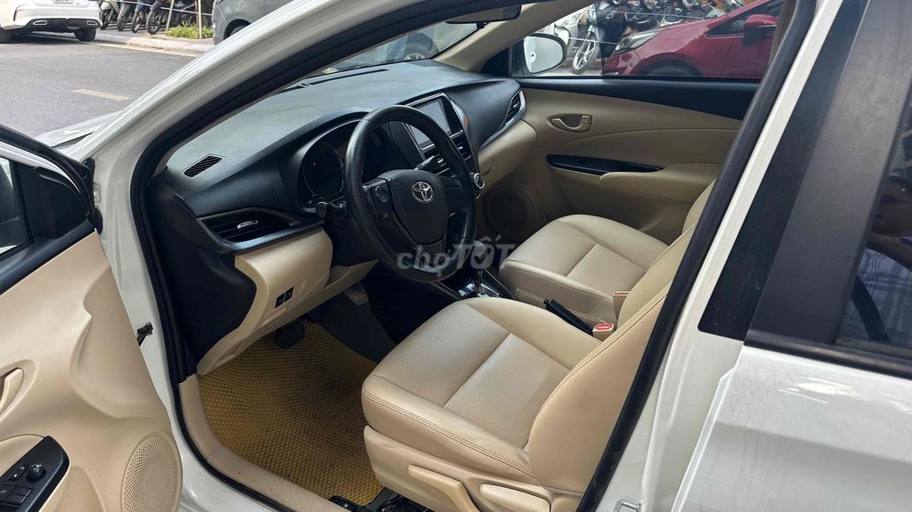 Toyota Vios E 2022, автомат, белый