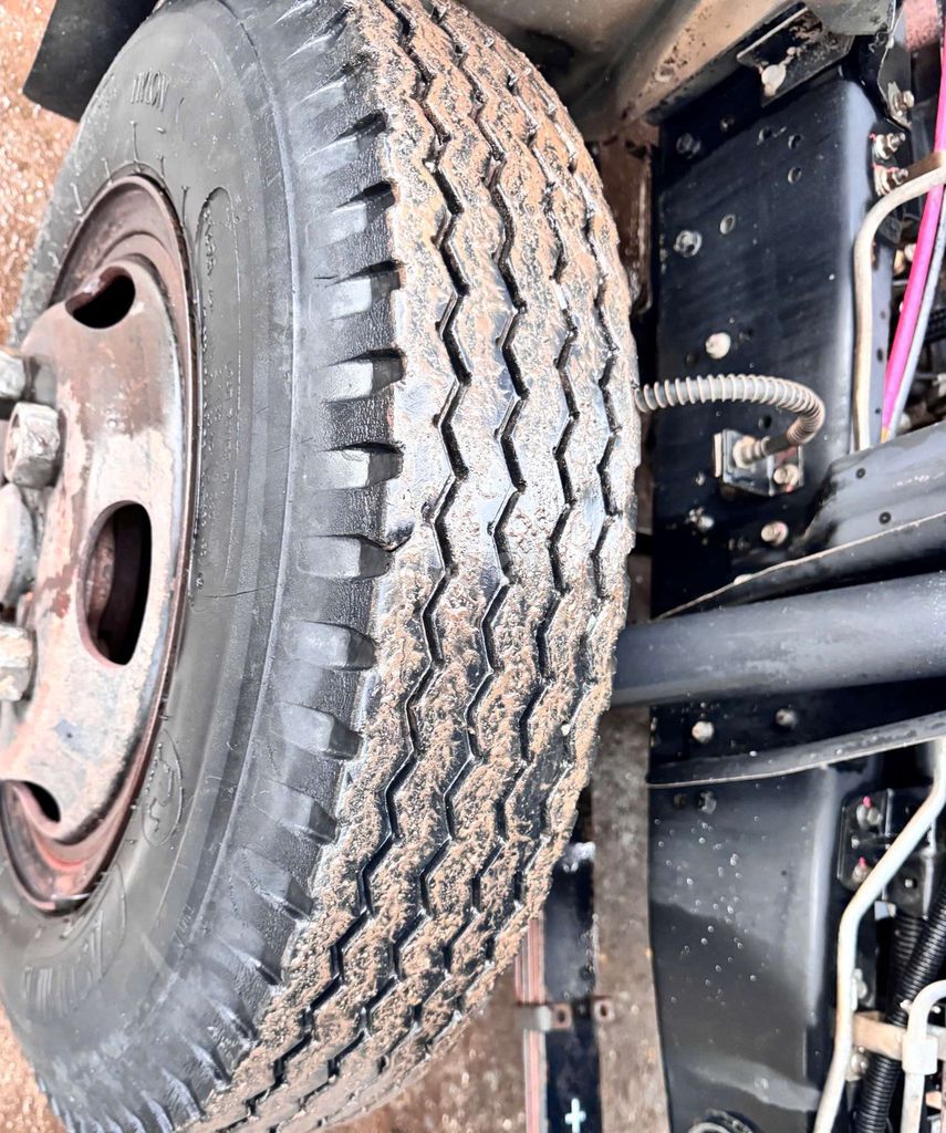 Bán gấp kia 1.1 tấn đời 2013 thùng kín 3m4. Mua bán Xe tải, xe ben tại Thành phố Thuận An Bình Dương được đăng bởi Xe tải Bình Dương hình 11