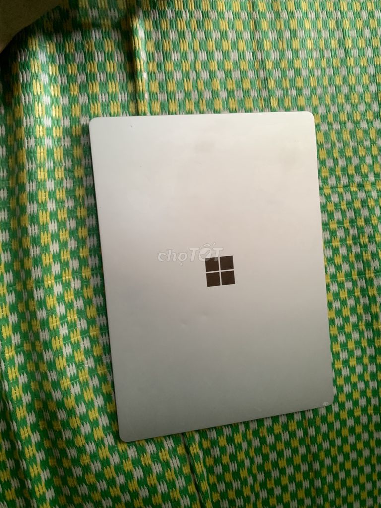 Surface Laptop 2 i7-8650U RAM 16GB SSD 512GB. Mua bán Laptop tại Thành phố Sông Công Thái Nguyên được đăng bởi Quang Nguyen hình 1
