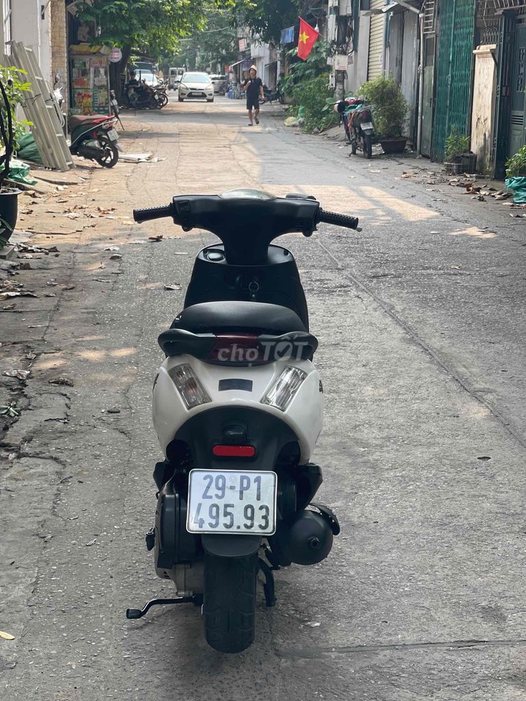 Zip 100cc đk 2017 chính chủ muốn bán. Mua bán Xe máy tại Quận Nam Từ Liêm Hà Nội được đăng bởi Thúy An hình 2
