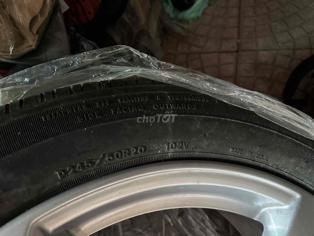 lốp và vành. Mua bán Phụ tùng xe tại Quận Đống Đa Hà Nội được đăng bởi Ngọc Sơn hình 4