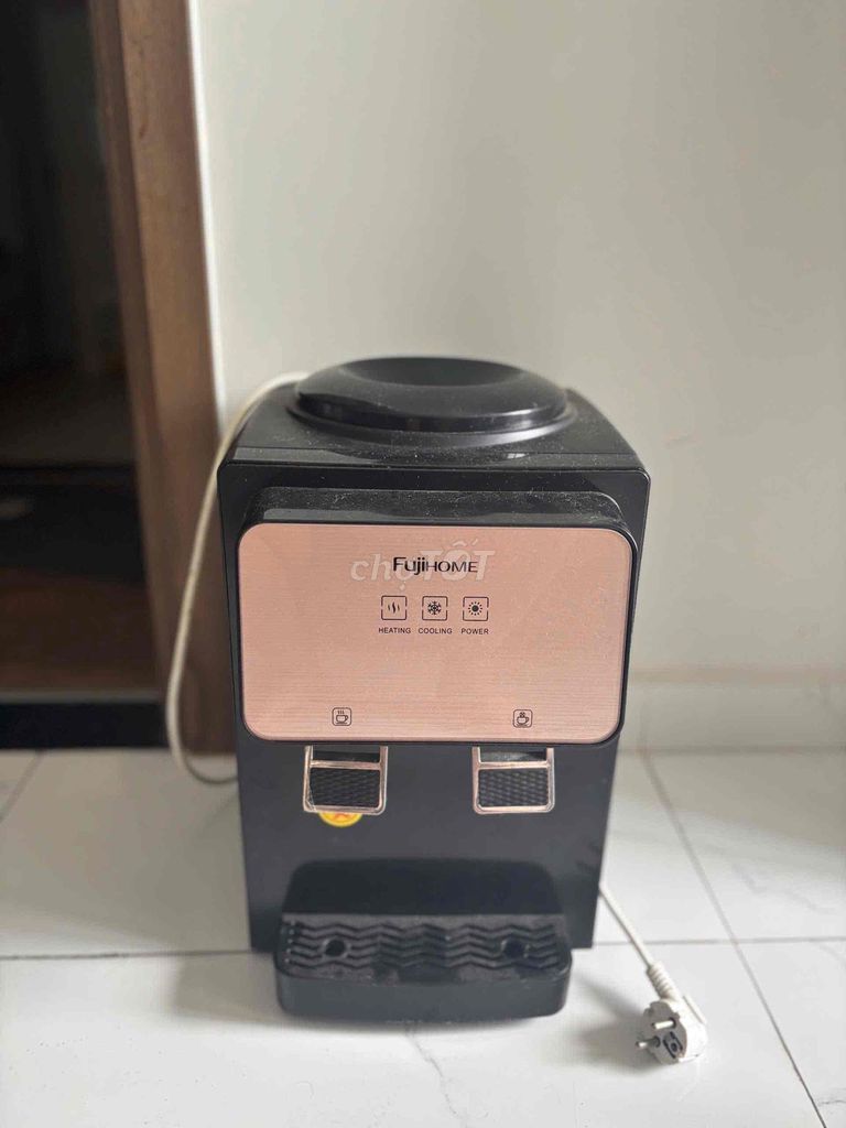 Cây nước nóng lạnh Fujihome Đen, vàng đồng. Mua bán Bếp, lò, đồ điện nhà bếp tại Thành phố Thuận An Bình Dương được đăng bởi my nguyen hình 1