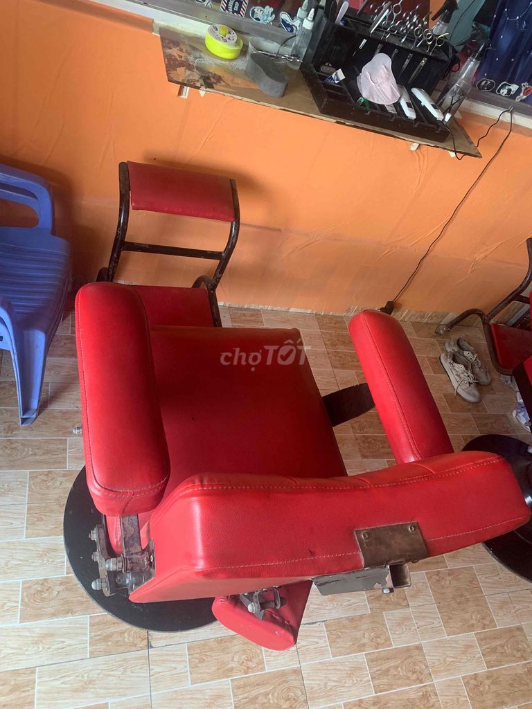 Ghế cắt tóc Đỏ Da Kim loại. Mua bán Nội thất, đồ gia dụng khác tại Huyện Đức Hòa Long An được đăng bởi Võ Huy hình 1