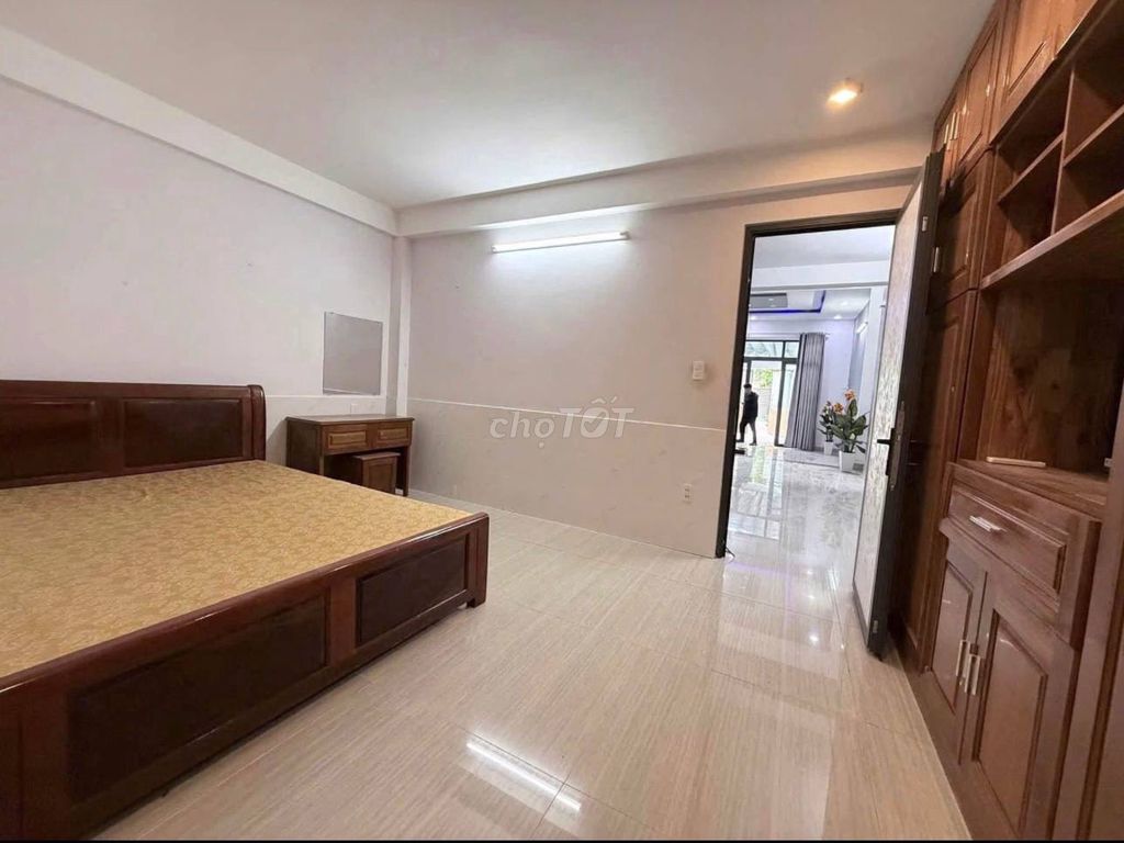 Жильё с 3 спальнями в Quận Ngũ Hành Sơn, Дананг — $694/мес, фото 1