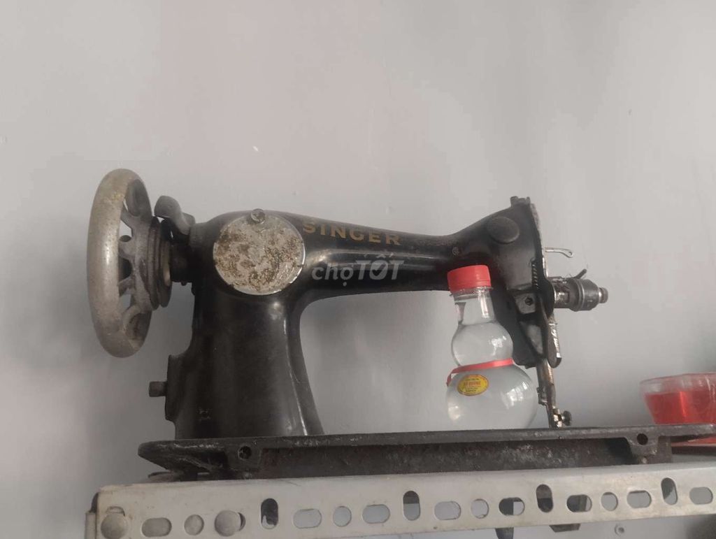 Máy may Singer Đen Đã qua sử dụng. Mua bán Đồ chuyên dụng, Giống nuôi trồng tại Huyện Hóc Môn Tp Hồ Chí Minh được đăng bởi Bao lan hình 1
