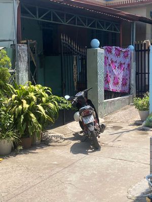 BÁN NHÀ CẤP 4 HƠI CŨ 80M2 CÓ 40M2 THỔ CƯ HẺM 424 LÊ HỒNG PHONG