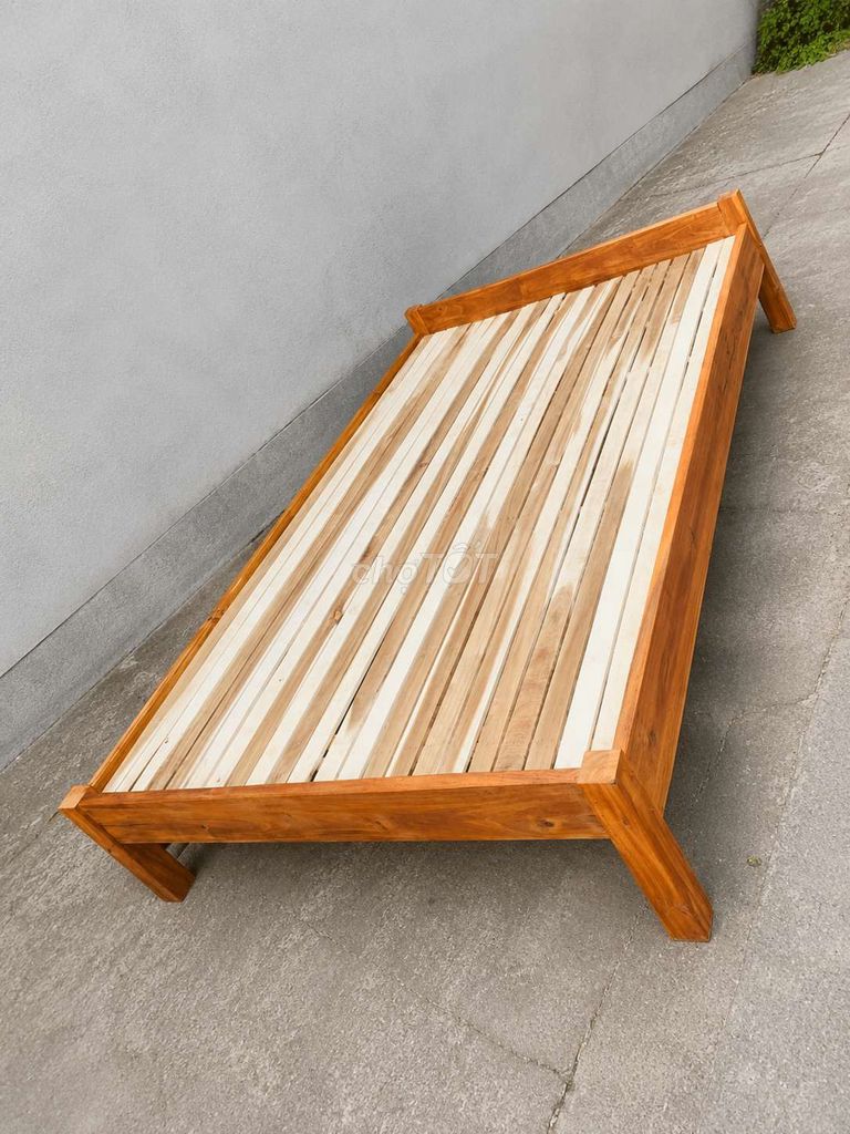 Giường Gỗ 1m6 Đã qua sử dụng. Mua bán Giường, chăn ga gối nệm tại Quận Ngũ Hành Sơn Đà Nẵng được đăng bởi T RA hình 1