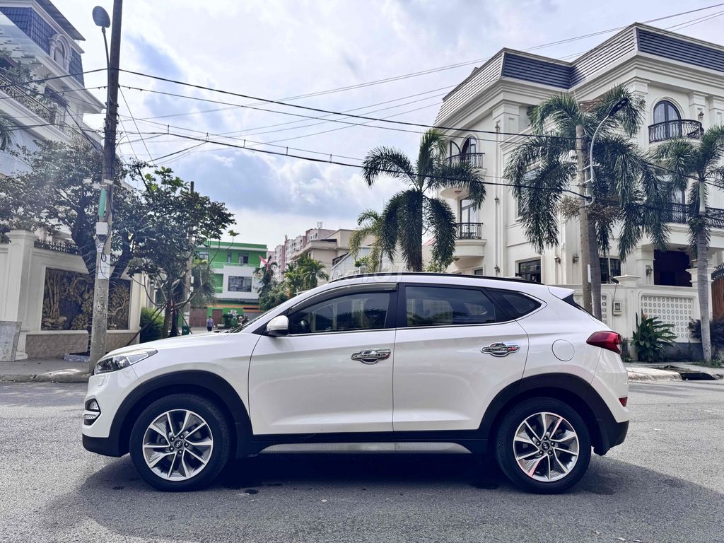 Hyundai Tucson 2.0 Full - 2018 máy dầu. Mua bán Ô tô tại Quận Gò Vấp Tp Hồ Chí Minh được đăng bởi oto cũ Gò Vấp hình 4