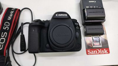 Canon 5D4