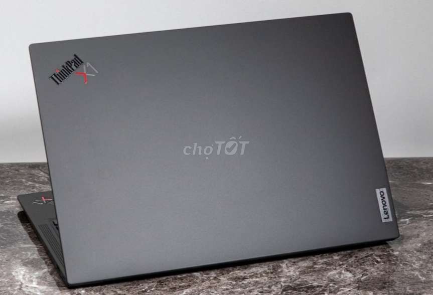 Thinkpad X1 Carbon Gen 10 i7 1280P / 32GB / 1TB