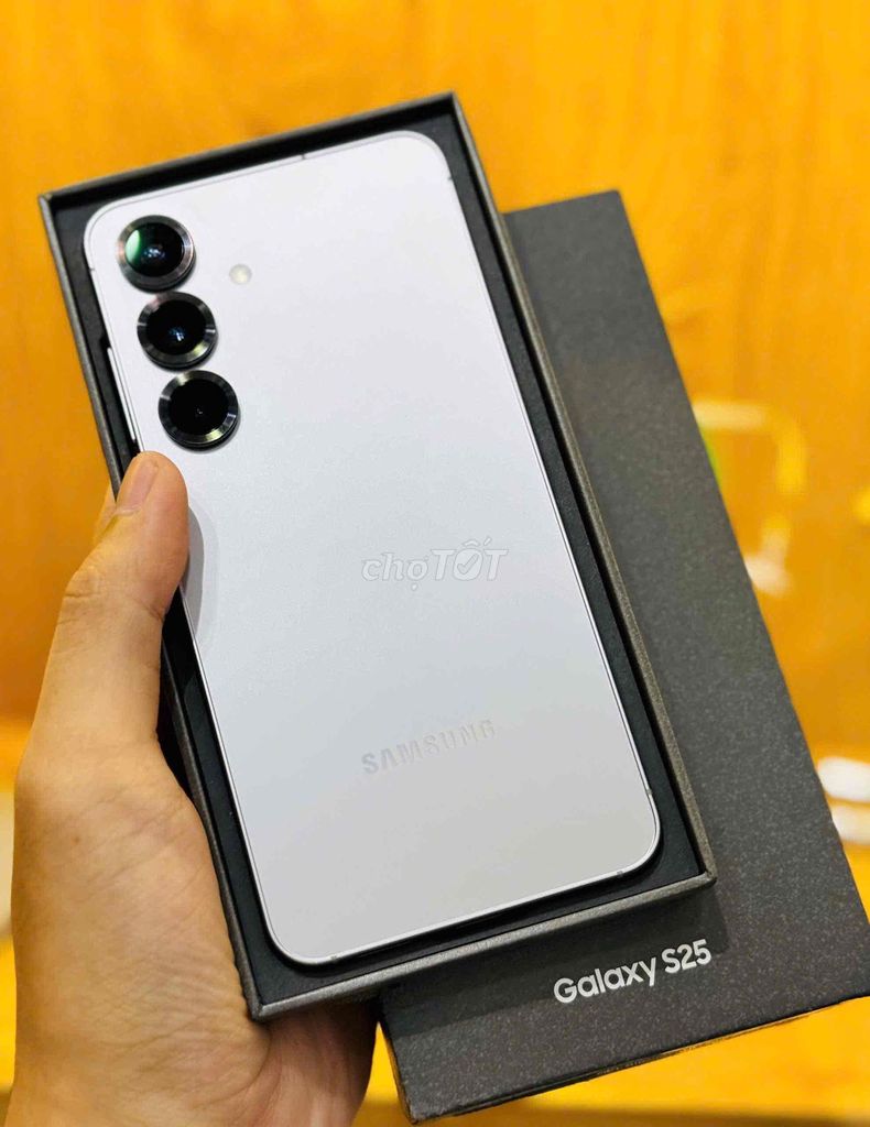Samsung S25 256GB Xám BH hãng 9/2026. Mua bán Điện thoại tại Quận 10 Tp Hồ Chí Minh được đăng bởi Trần Như Ngọc hình 1