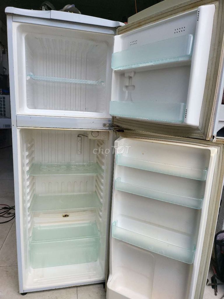 Tủ lạnh thanh lý. Tủ 2 ngăn còn sd tốt.