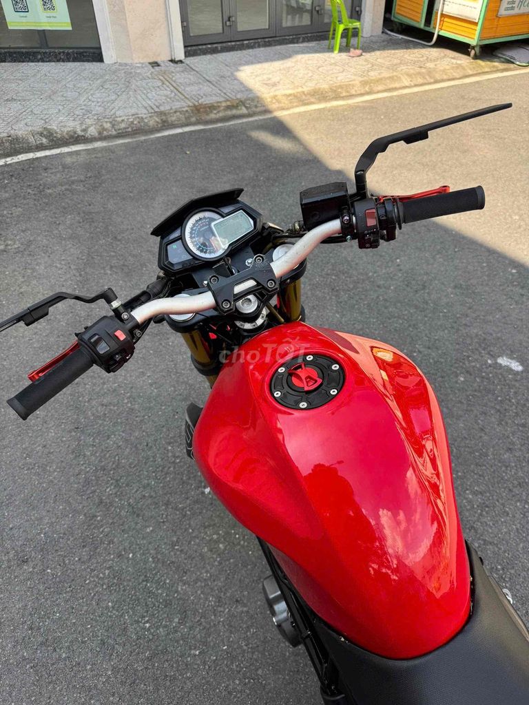Benelli 302 2015 мотор тихий отличный номер Хошимина