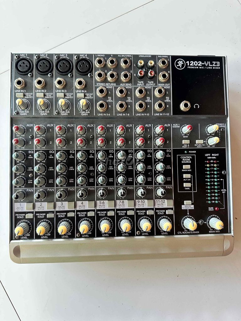 Bàn trộn âm thanh Mackie 1202-VLZ3. Mua bán Tivi, Âm thanh tại Huyện Chợ Lách Bến Tre được đăng bởi No Verizon hình 1