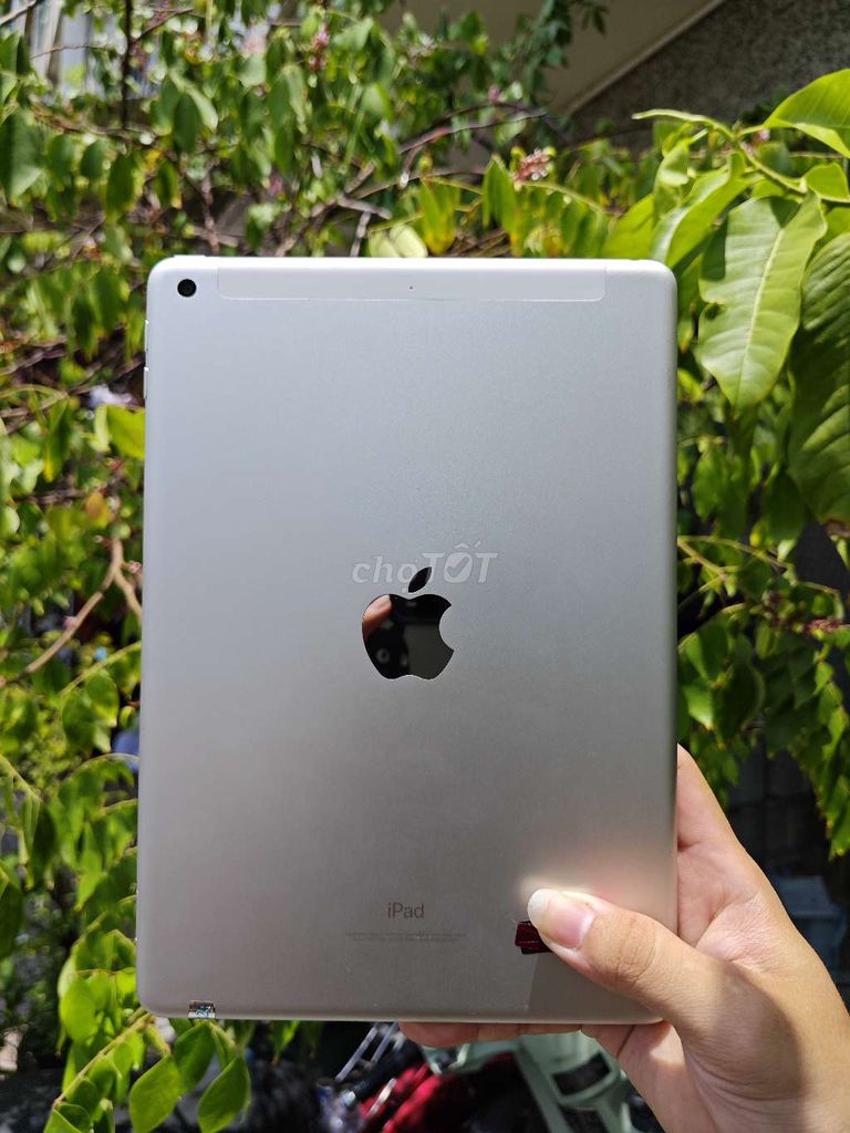 iPad Gen 6 2018 32GB Wifi & 4G (Hàng Cũ 99%) Bạc