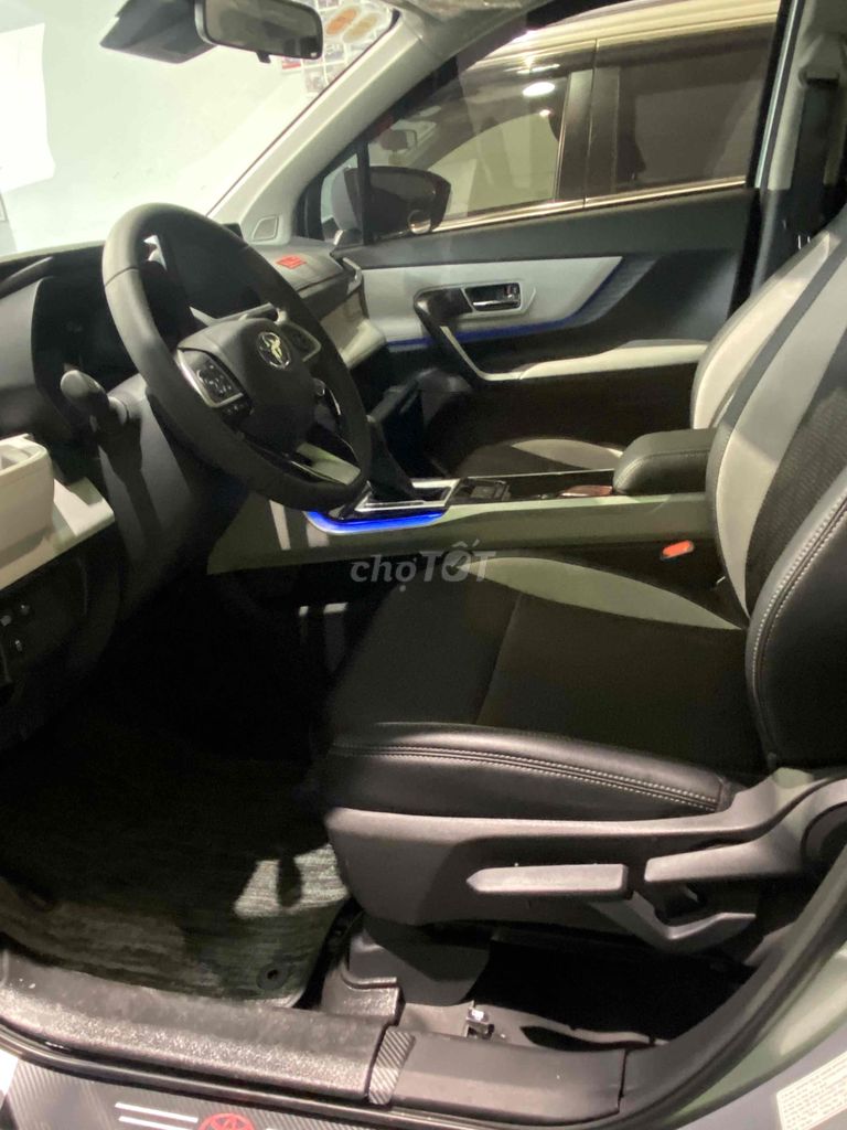 Toyota Veloz Cross Top 2025, xe lướt như mới. Mua bán Ô tô tại Quận Tân Phú Tp Hồ Chí Minh được đăng bởi Thành Nam Toyota  hình 9
