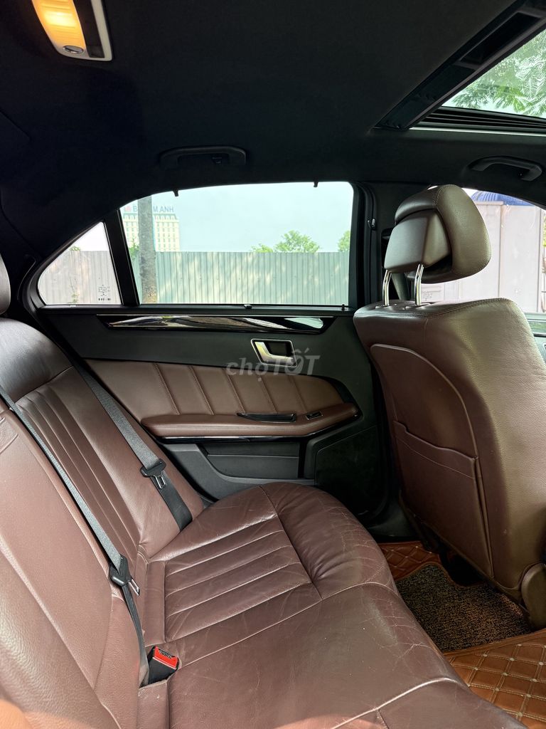 Mercedes Benz E Class 2014 E250 - 185000 km. Mua bán Ô tô tại Quận Long Biên Hà Nội được đăng bởi Risho Nguyen hình 12