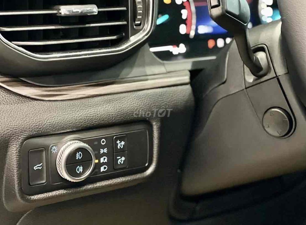 Ford Explorer 2022 Limited 4WD - 46500 km. Mua bán Ô tô tại Thành phố Buôn Ma Thuột Đắk Lắk được đăng bởi Hoài Chỉnh Ford hình 7