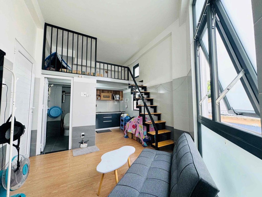 DUPLEX FULL NỘI THẤT GÁC CAO GẦN CÔNG VIÊN LÀNG HOA