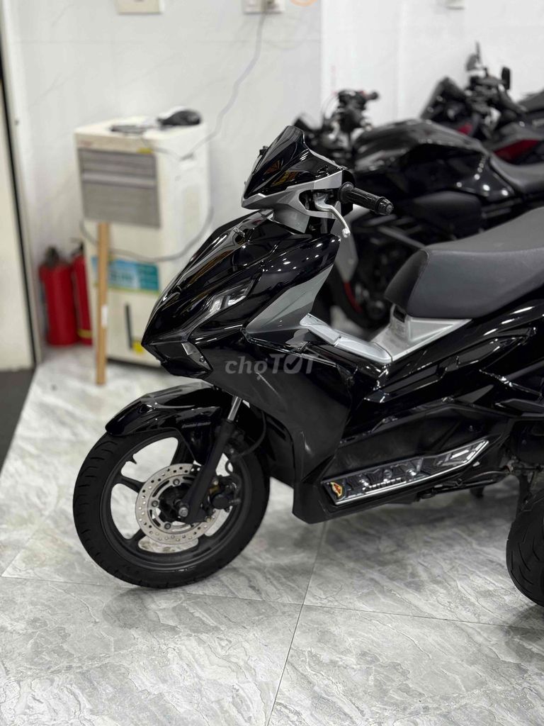 Honda Air Blade, черный, 4 клапана, первоначальный взнос 8 млн
