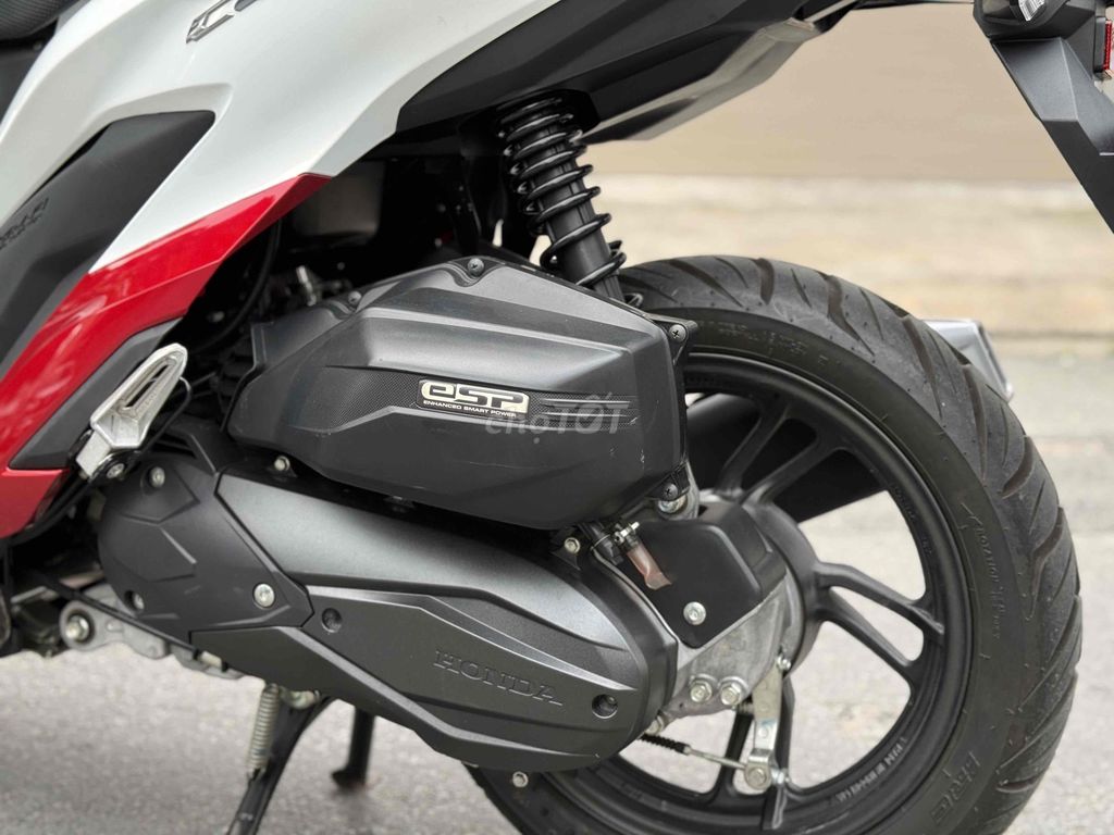 Honda Vario 150i 2022 Trắng Đỏ Đen 113 km. Mua bán Xe máy tại Quận Bình Tân Tp Hồ Chí Minh được đăng bởi Thành Mazda  hình 6