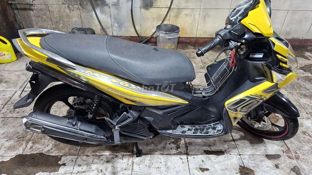 bạn Yamaha Nouvo 5Fi 2012 Vàng-Đen. Mua bán Xe máy tại Quận Tân Bình Tp Hồ Chí Minh được đăng bởi Đình Khương hình 3