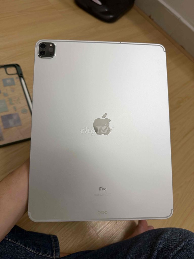 Apple iPad Pro 12.9 256GB LTE Bạc. Mua bán Máy tính bảng tại Quận 7 Tp Hồ Chí Minh được đăng bởi nguyễn thành hình 1