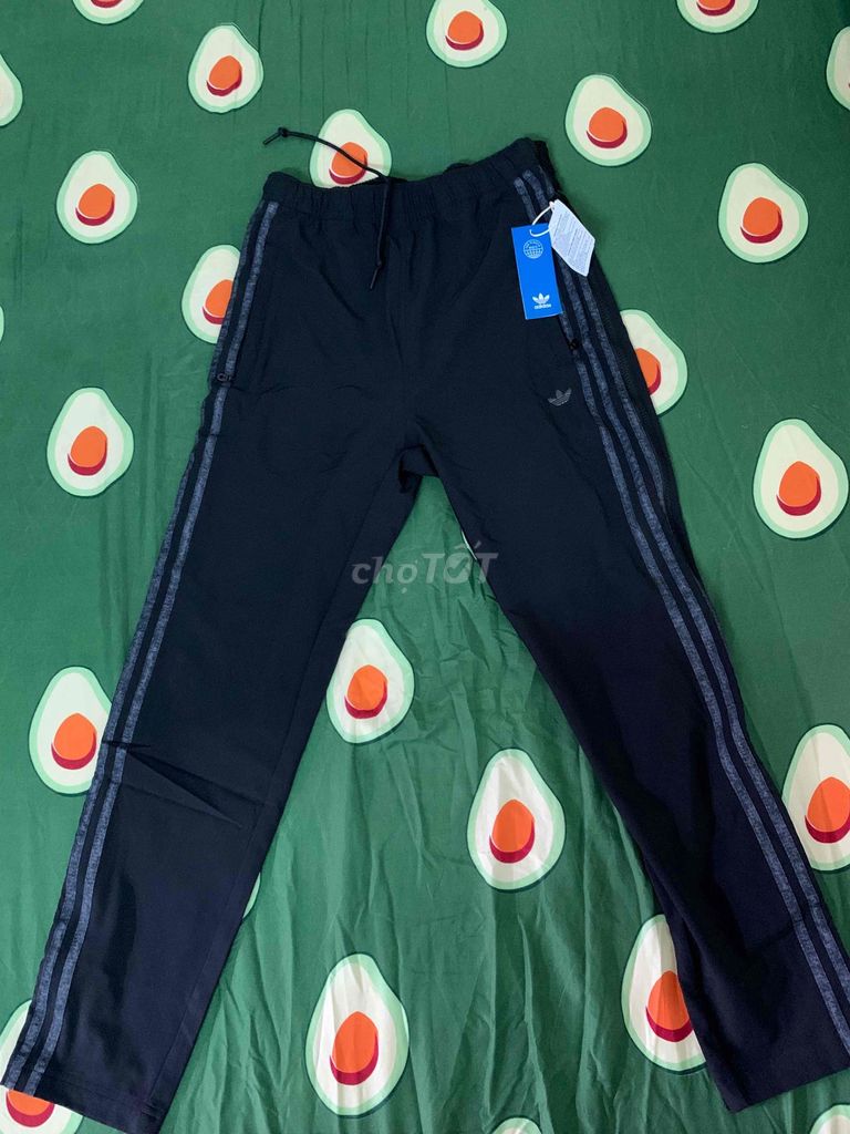 Quần gió Adidas Chính Hãng. Mua bán Quần áo tại Quận Tân Phú Tp Hồ Chí Minh được đăng bởi Hamet Trương hình 1