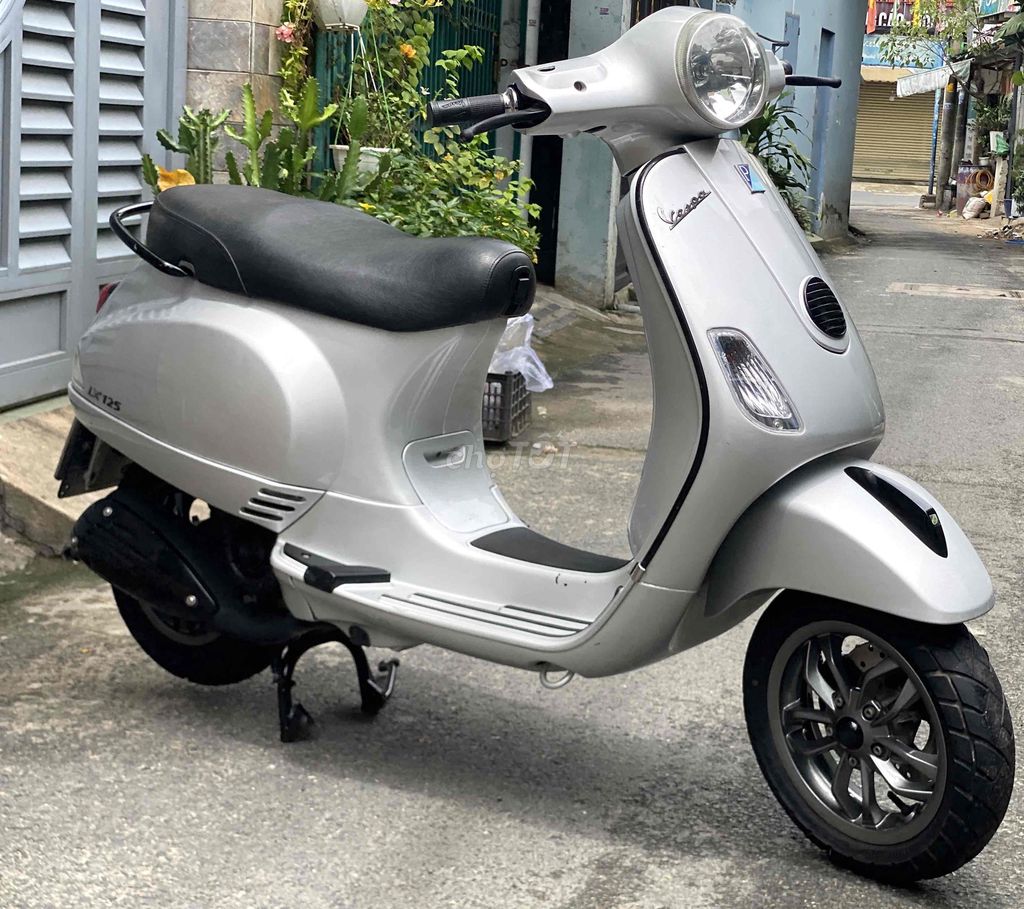 piaggio vespa LX 125cc 2010 máy zin xe đẹp ít SD 💥. Mua bán Xe máy tại Quận Tân Phú Tp Hồ Chí Minh được đăng bởi Thảo vy hình 6