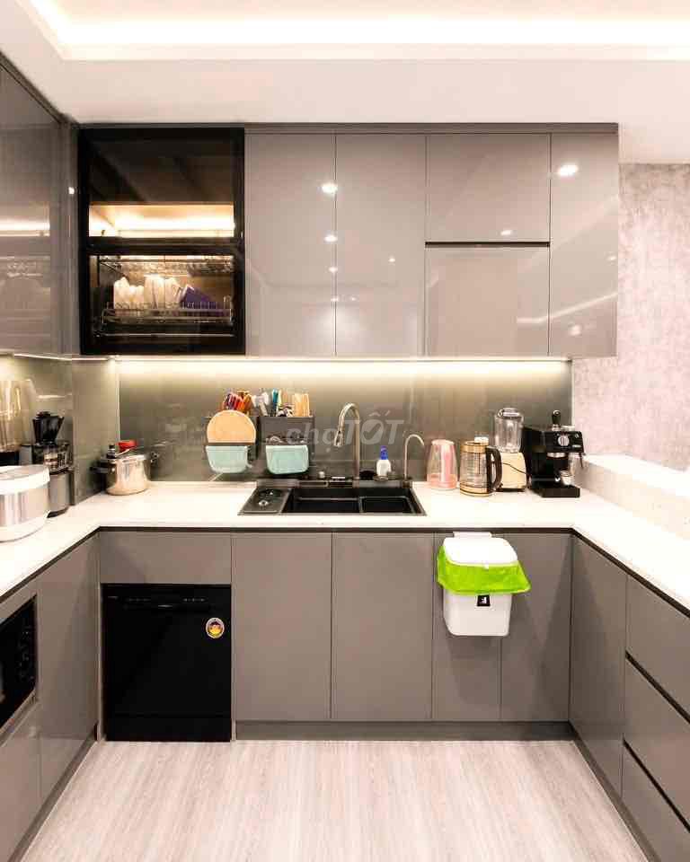 Аренда квартиры 3 спальни, 129м2 в Sky Center, полная мебель 25 млн/месяц