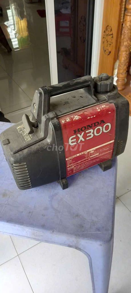 Máy phát điện Honda EX300 Đỏ đen. Mua bán Đồ chuyên dụng, Giống nuôi trồng tại Huyện Vũng Liêm Vĩnh Long được đăng bởi GIANG hình 1
