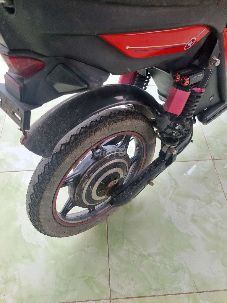 Xe đạp điện Đỏ Đã sử dụng. Mua bán Xe điện tại Huyện Tân Trụ Long An được đăng bởi Hoàng Quý hình 2