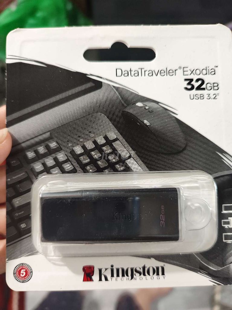 USB Kingston 32GB USB 3.2 Đen. Mua bán Phụ kiện (Màn hình, Chuột...) tại Thành phố Nha Trang Khánh Hòa được đăng bởi chị Cà Chua hình 1