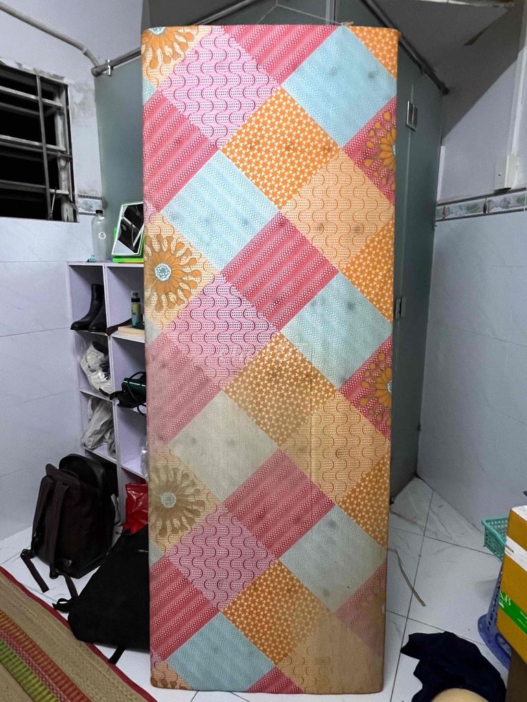 Nệm gấp 3 1m8x2m4 Đa sắc. Mua bán Giường, chăn ga gối nệm tại Quận 8 Tp Hồ Chí Minh được đăng bởi Quang Hào hình 1