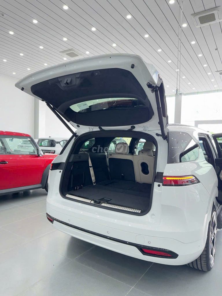 VinFast VF9 - SẠC MIỄN PHÍ + MIỄN THUẾ TRƯỚC BẠ. Mua bán Ô tô tại Quận Tân Phú Tp Hồ Chí Minh được đăng bởi Hồ Hoàng Hải hình 4