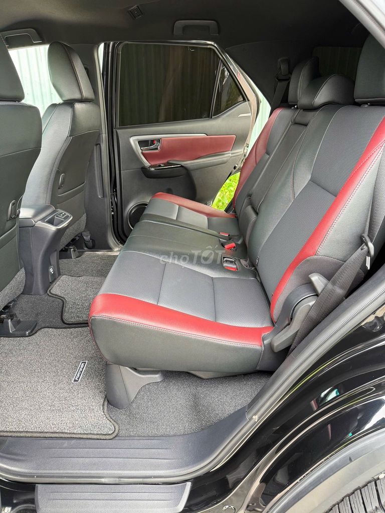 Toyota Fortuner Legender 2025 2.4L 4x2 AT. Mua bán Ô tô tại Thành phố Thủ Đức Tp Hồ Chí Minh được đăng bởi Đức Tứ Bánh hình 12