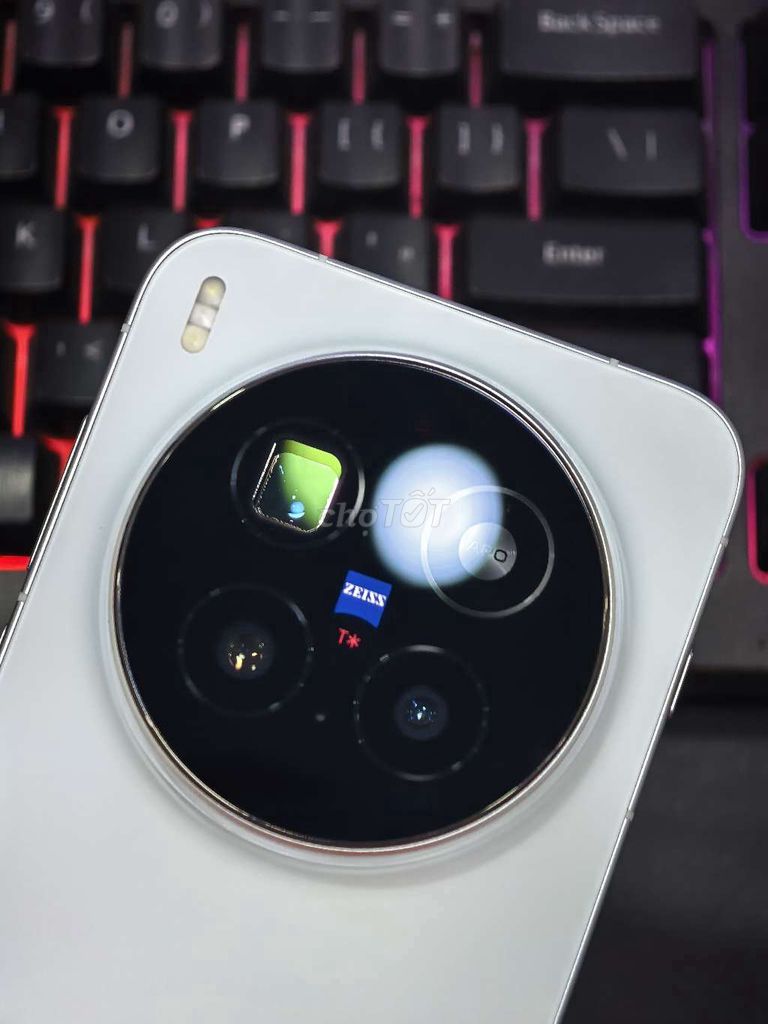 Vivo X300 Pro 12/256 Fullbox 99% sạc 2x lần. Mua bán Điện thoại tại Quận Ninh Kiều Cần Thơ được đăng bởi Nguyễn Toàn hình 1