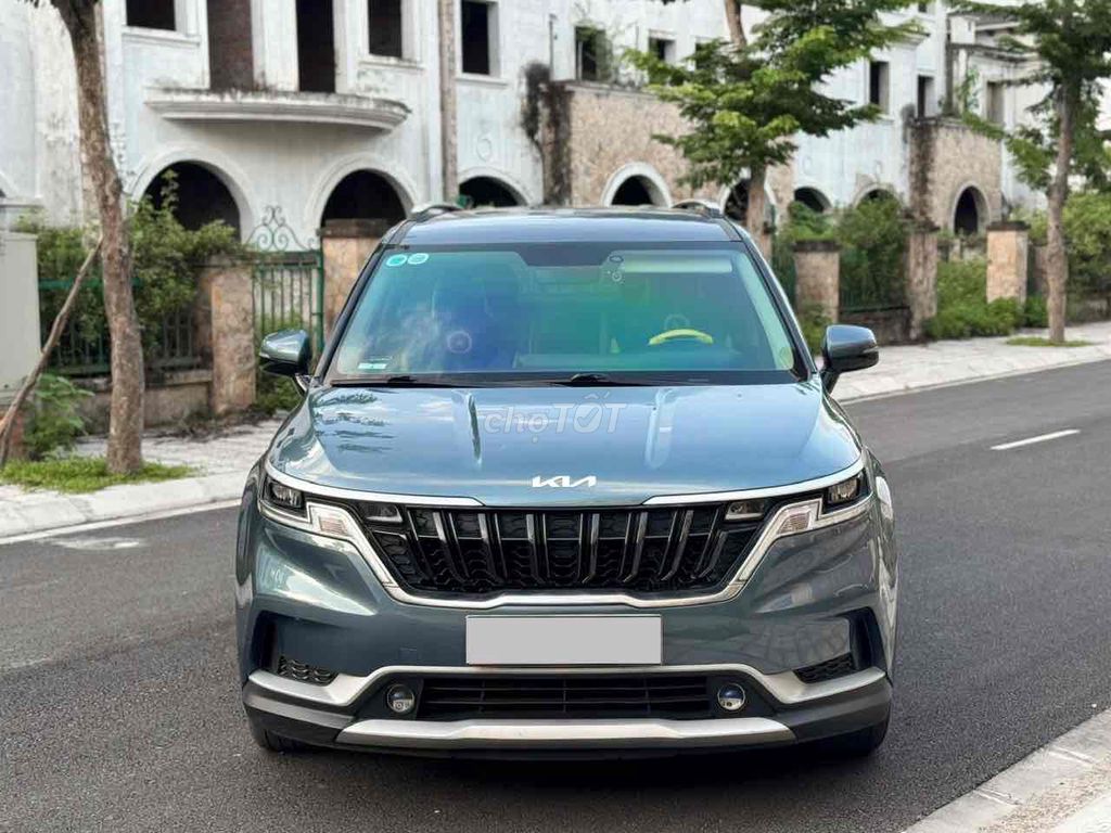 Kia Carnival 2022 2.2D Luxury 8 chỗ