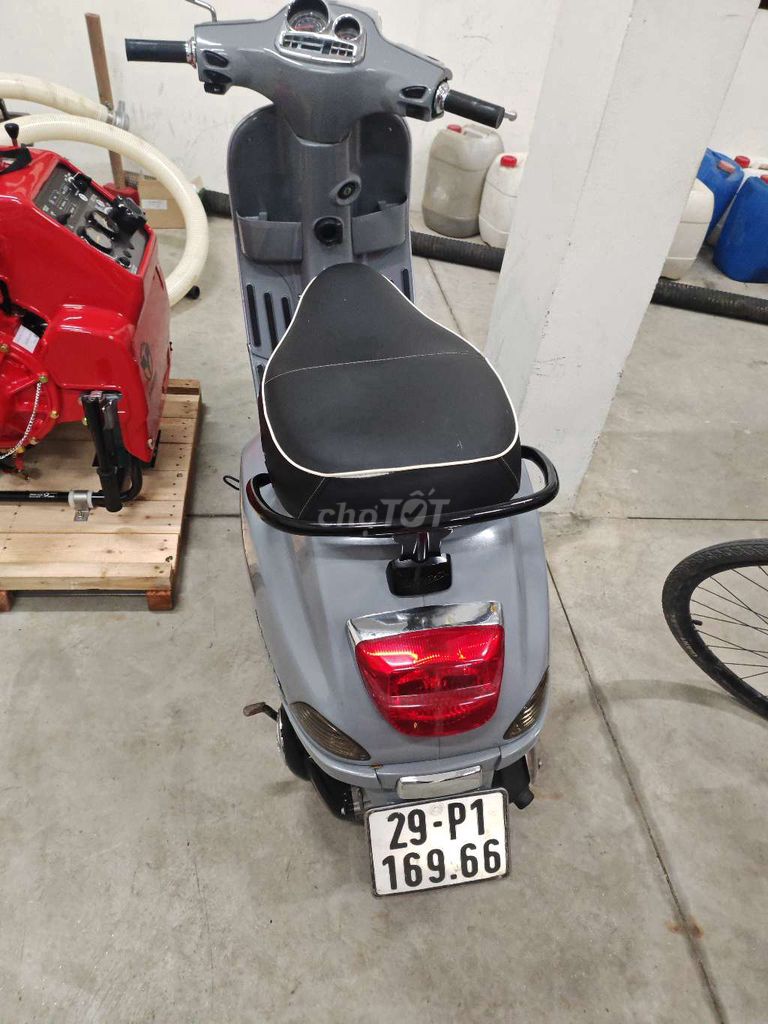 Bán xe vespa 125 2vie. Mua bán Xe máy tại Huyện Văn Giang Hưng Yên được đăng bởi Nguyễn Hữu Dũng hình 2