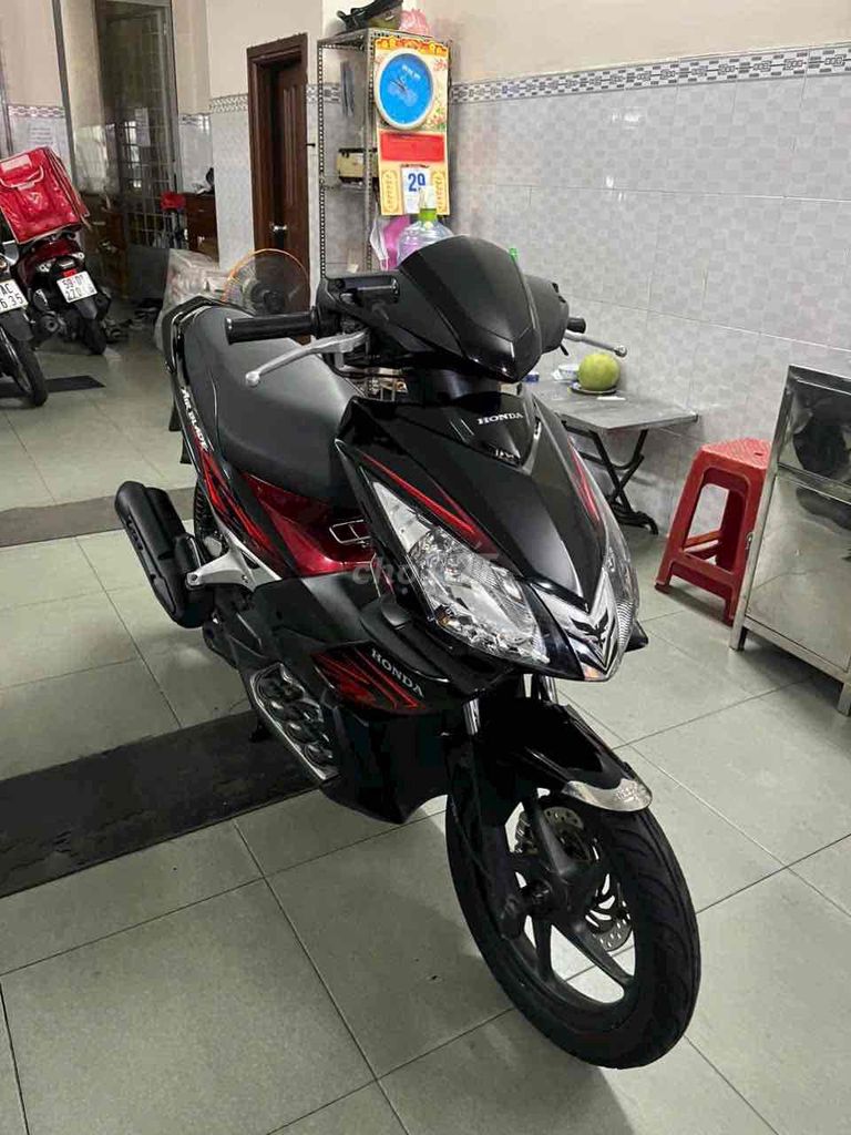 Honda Air Blade Thái 208 Đen đỏ. Mua bán Xe máy tại Quận Tân Phú Tp Hồ Chí Minh được đăng bởi Cửa Hàng xe gắn máy Minh Tuấn  hình 1