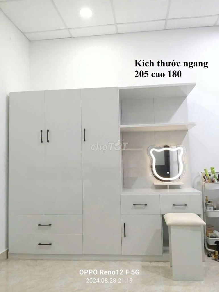 Tủ nhựa Đài Loan Trắng 3 cánh liền bàn trang điểm. Mua bán Tủ, kệ gia đình tại Quận Gò Vấp Tp Hồ Chí Minh được đăng bởi Phương hoa hình 1