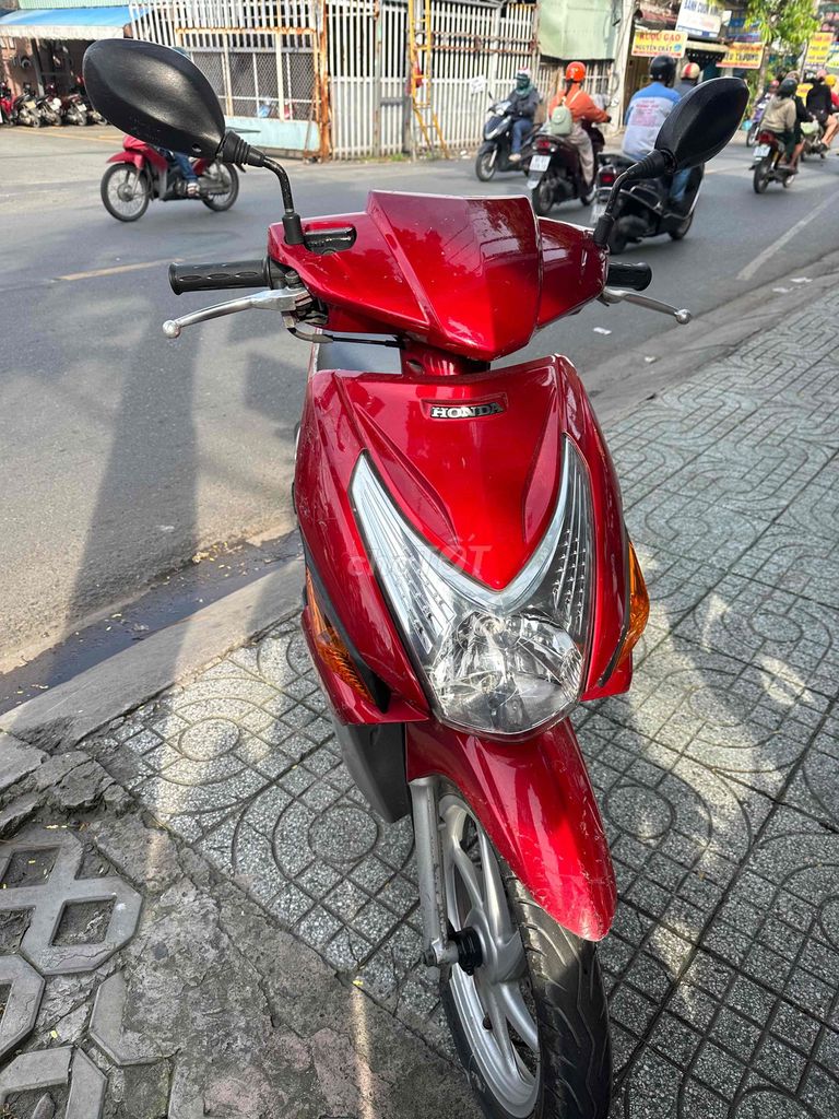Honda Click 2011 màu Đỏ. Mua bán Xe máy tại Quận Bình Tân Tp Hồ Chí Minh được đăng bởi Cửa hàng xe Đức Mạnh hình 4