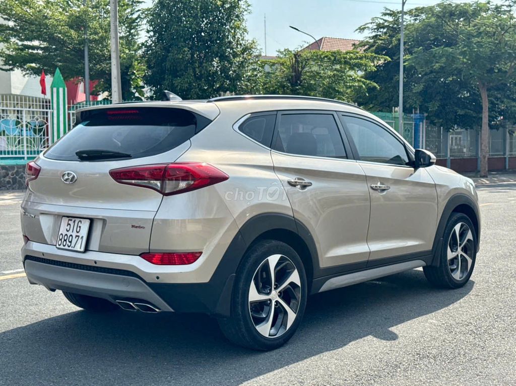 Huyndai Tucson đời xe: 2019 Số tự động 1.6 Turbo. Mua bán Ô tô tại Huyện Hóc Môn Tp Hồ Chí Minh được đăng bởi Mr Nhựt chuyên xe hơi lướt chuẩn Toyota Sure hình 4