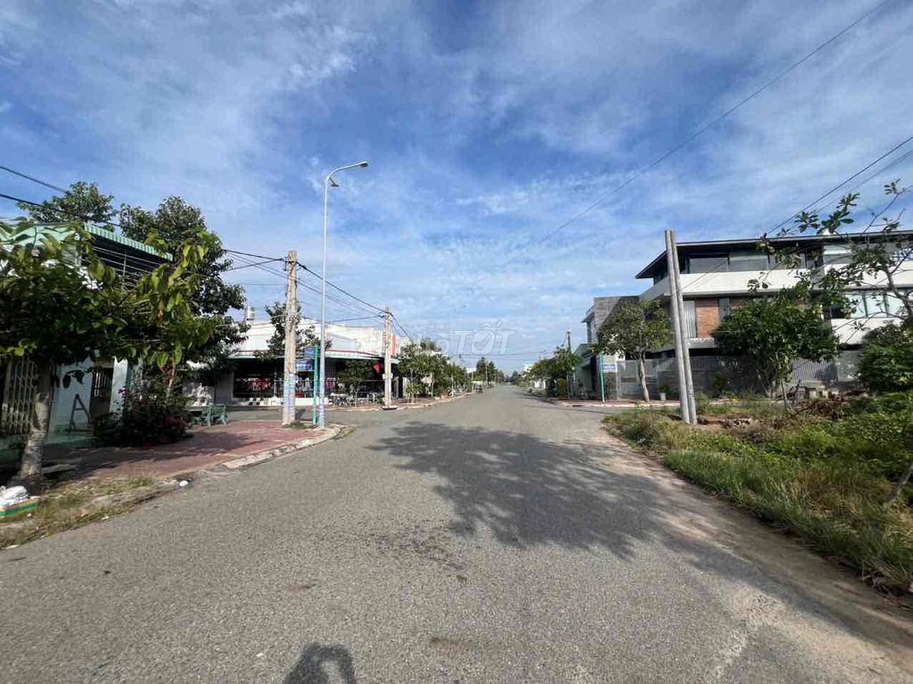 ĐẤT TÁI ĐỊNH CƯ LONG HẢI - LONG  ĐIỀN- BRVT  Đất Gần trường học, cách. Mua bán đất tại Huyện Long Điền Bà Rịa - Vũng Tàu được đăng bởi BĐS Nguyễn Dương  hình 1